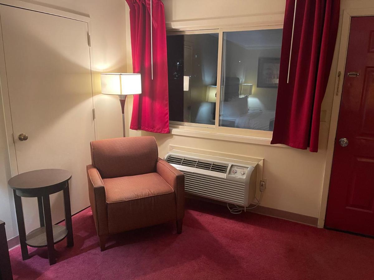 Dollinger'S Motor Inn Albion Dış mekan fotoğraf